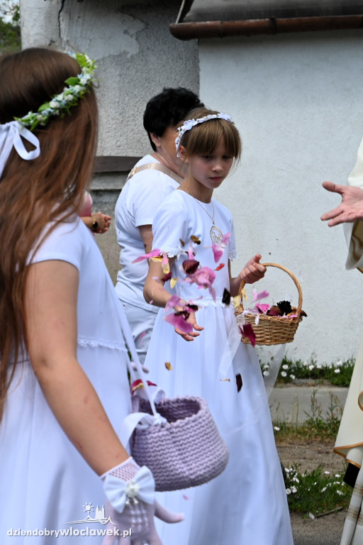 Procesja Bożego Ciała w parafii Narodzenia NMP i św. Jana Apostoła