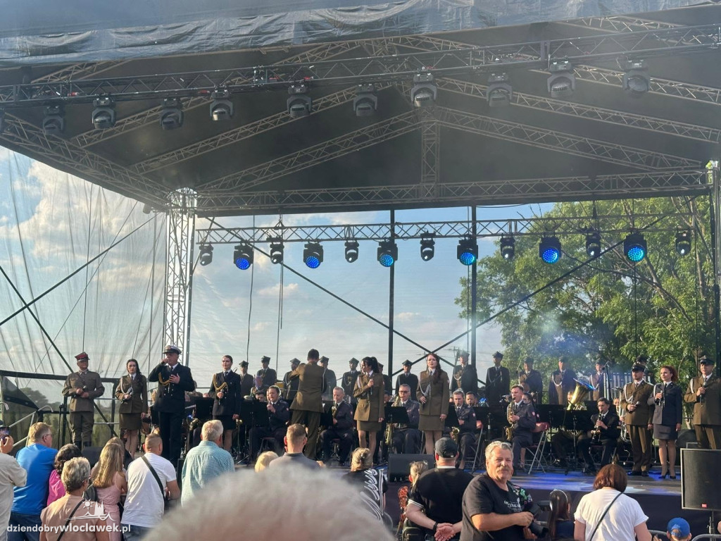 Święto Województwa w Kruszynie. Wspomniano wizytę Jana Pawła II