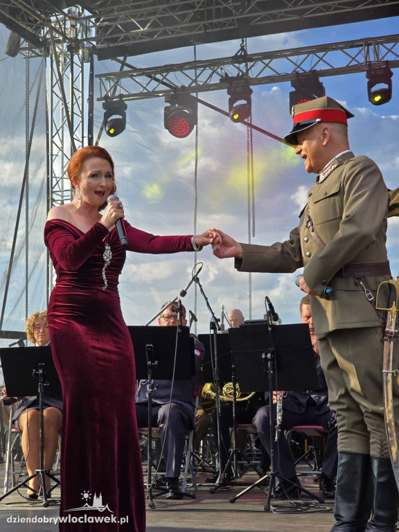 Święto Województwa w Kruszynie. Wspomniano wizytę Jana Pawła II