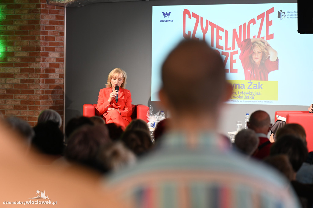 Katarzyna Żak spotkała się z czytelnikami we Włocławku