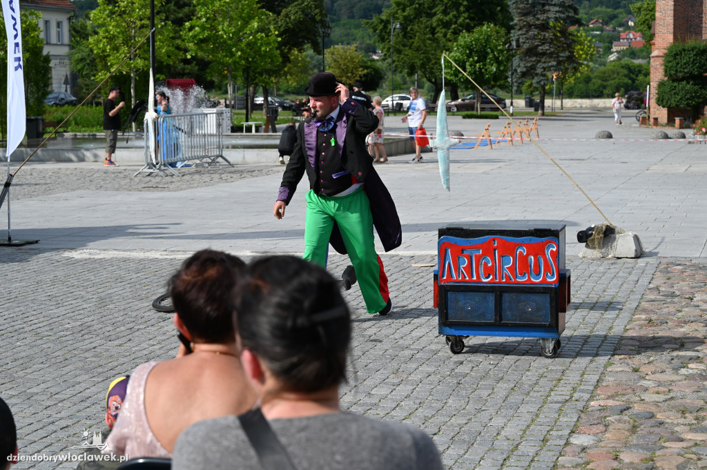 Teatry Uliczne na Starym Rynku