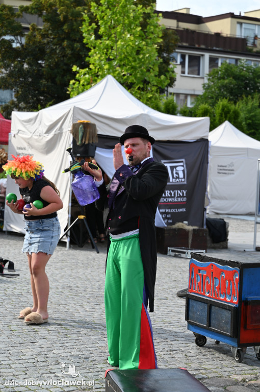 Teatry Uliczne na Starym Rynku
