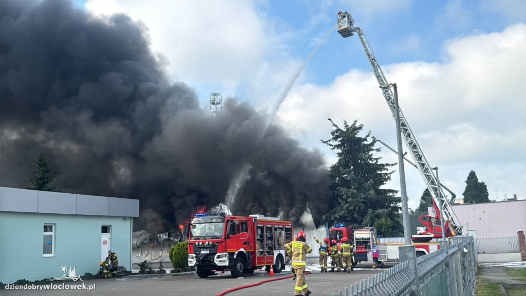 Pożar magazynu z chemikaliami we Włocławku