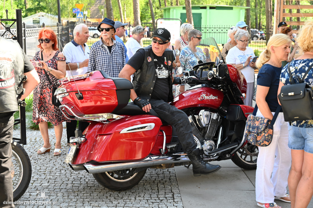 Motocykliści i orkiestry dęte w Wieńcu Zdroju