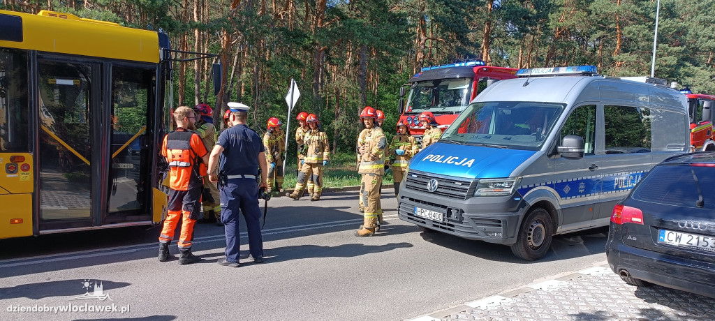Zderzenie autobusu MPK z osobówką