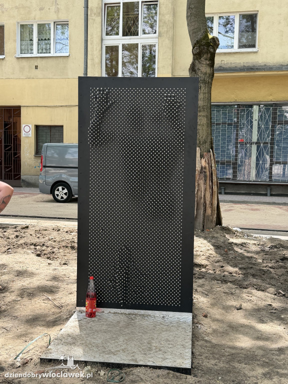 Plac zabaw wzdłuż ul. Jagiellońskiej prawie gotowy