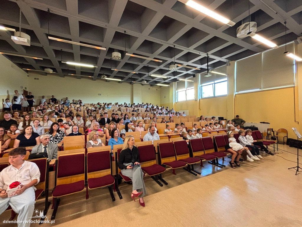 Zakończenie roku szkolnego w ZSA