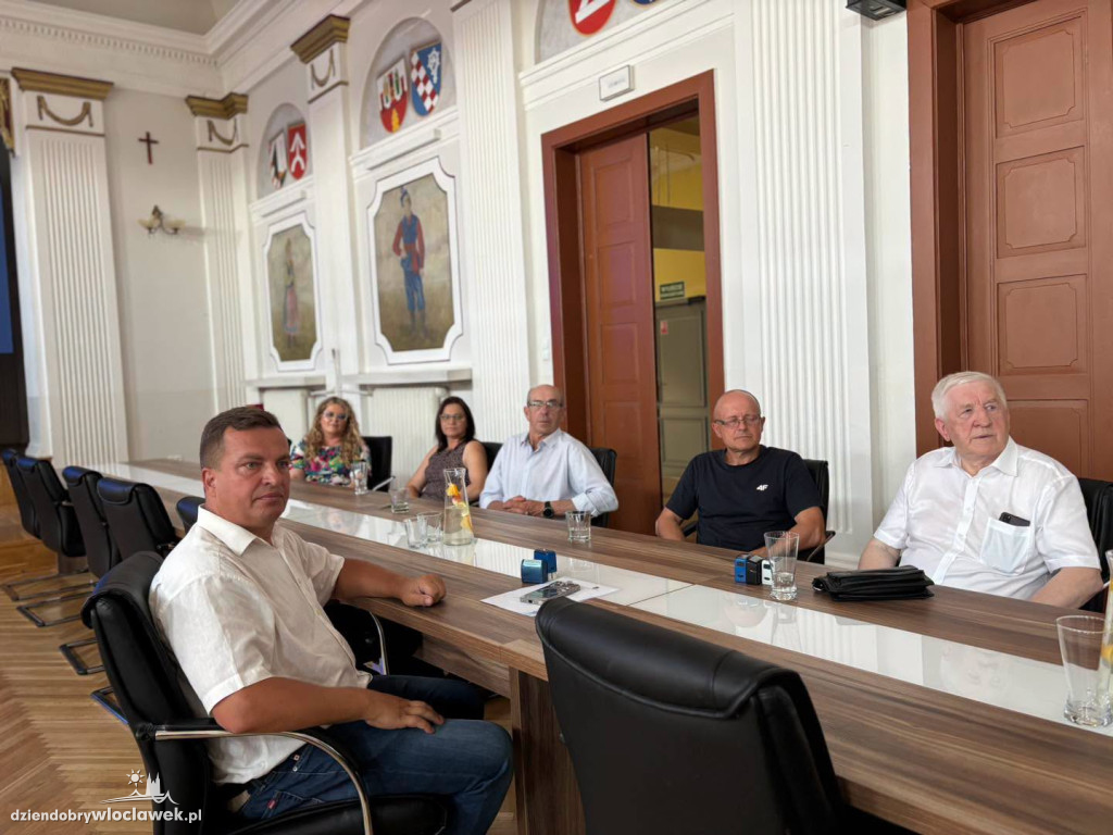 Pieniądze dla spółek wodnych z powiatu