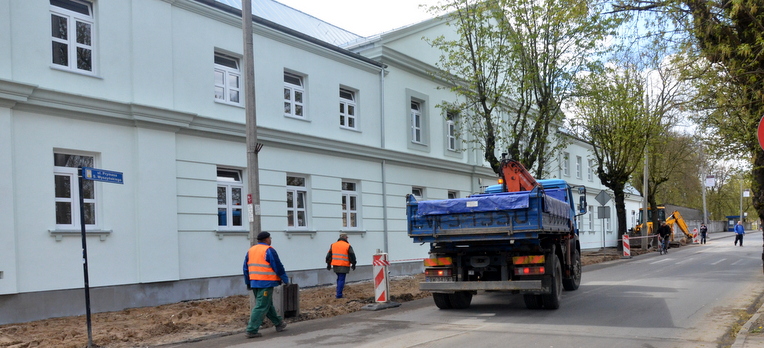 Nowy budynek na działce u zbiegu Szpitalnej i Wyszyńskiego już gotowy