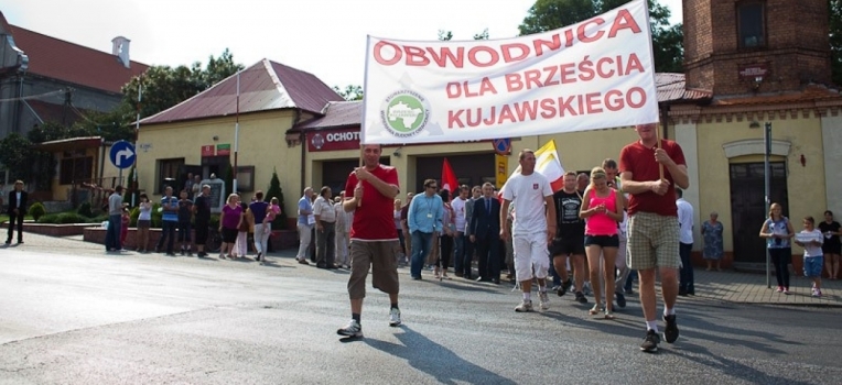W sierpniu 2013 r. odbyła się w Brześciu Kujawskim blokada drogi krajowej nr 62 w celu zwrócenia uwagi władz na potrzebę budowy obwodnicy; fot. Archiwum DDWloclawek.pl