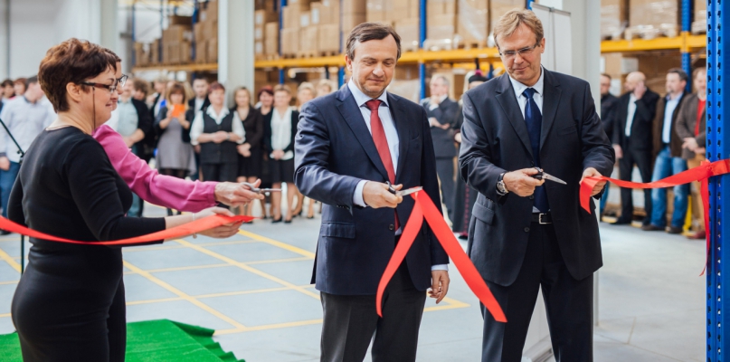 Wstęgę przecinali: Prezes Zarządu Mercator Medical, dr Wiesław Żyznowski i Wiceprezes Leszek Michnowski; Fot. Mercator Medical