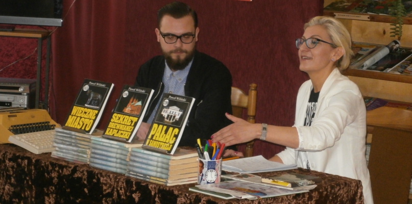 Paweł Wiliński podczas spotkania w Liceum im. K.K. Baczyńskiego