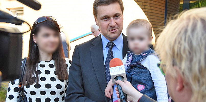 Łukasz Zbonikowski z rodziną. Fot. K. Osiński
