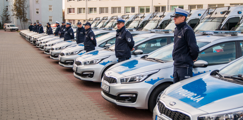 Ponad 40 samochodów dla kujawsko-pomorskiej policji. Fot. KWP Bydgoszcz
