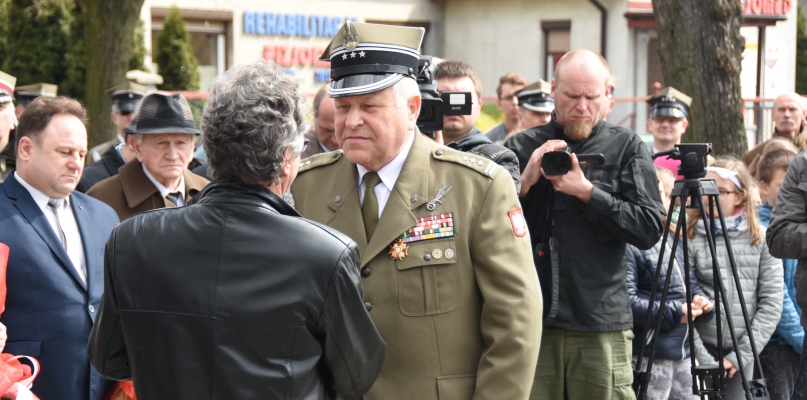Uroczystość odbyła się w piątek. Na pierwszym planie w mundurze płk Ryszard Chodynicki. fot. K. Osiński