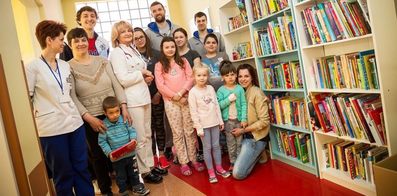 1500 książek od koszykarzy i kibiców już jest w szpitalu; Fot. Piotr Kieplin