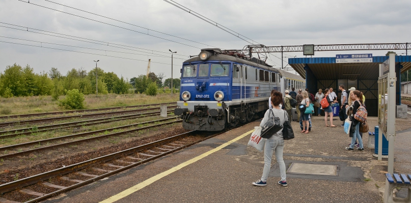 Po zakończeniu prac, pociągi między Kutnem a Toruniem pojadą szybciej. Na zdjęciu: dworzec kolejowy we Włocławku. fot. Łukasz Daniewski