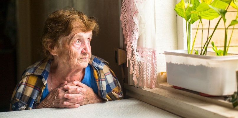 85-latka straciła kilka tysięcy złotych oszczędności. Zdjęcie ilustracyjne. fot. depositphotos.com