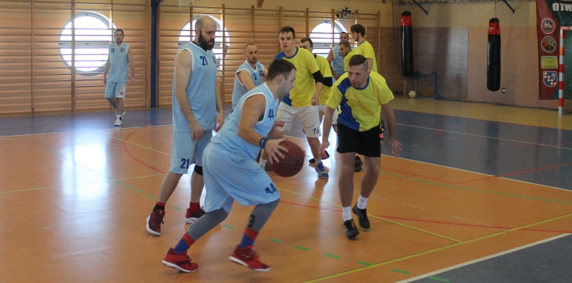 W Noworocznym Turnieju Koszykówki rywalizowało pięć zespołów. Fot. nadesłane