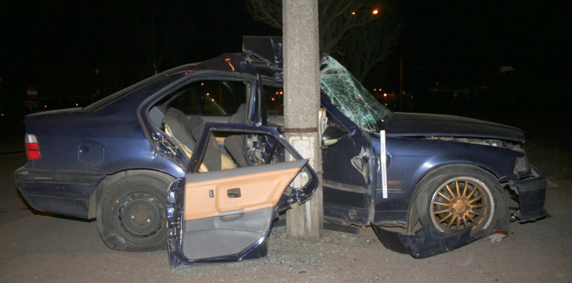 Policja ścigała pijanego kierowcę BMW. 33latek spowodował