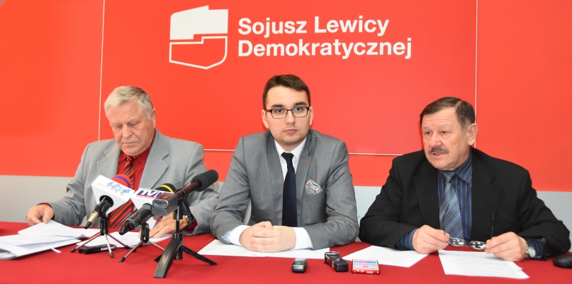  Ustawę dezubekizacyjną krytykowali (od lewej): Ryszard Chodynicki, Piotr Kowal i Henryk Mielczarczyk. Fot. DDWloclawek.pl