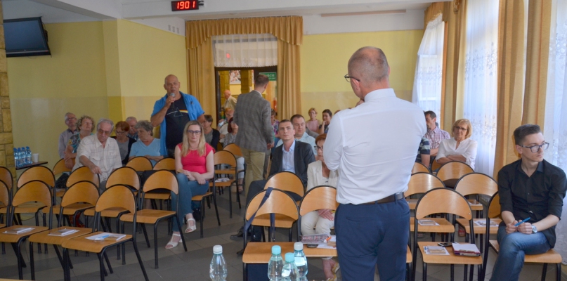 W LO im. Kopernika odbyło się siódme, ostatnie z tegorocznych spotkań Marka Wojtkowskiego z mieszkańcami. Fot. DDWloclawek.pl