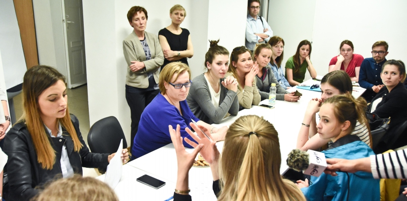 Spotkanie przedstawicieli ratusza ze studentami z Łodzi odbyło się w Śródmieście Cafe. fot. Ł. Daniewski