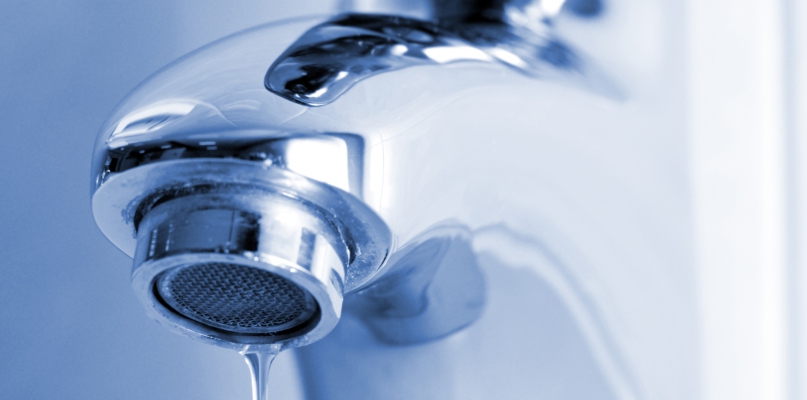 Woda z kranu może być używana tylko do spłukiwania toalety i celów gospodarczych. Fot. depositphotos.com