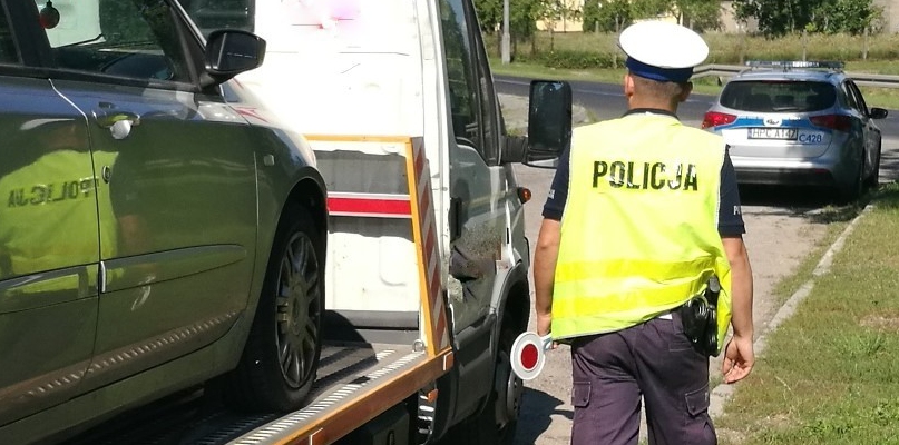 Od piątku do niedzieli policjanci z Włocławka dokonali 509 kontroli pojazdów i nałożyli 224 mandaty karne. Odnotowali też 14 kolizji. fot. KMP Włocławek