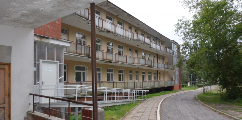 W  budynku nr 7 powstaną łóżkowe oddziały rehabilitacyjne oraz pomieszczenia dla Zakładu Rehabilitacyjnego wraz z Poradnią Rehabilitacyjną prowadzących opiekę ambulatoryjną. Fot. DDWloclawek.pl