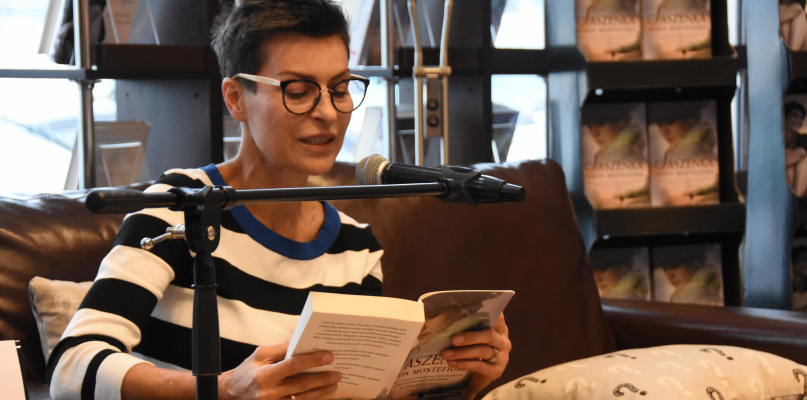 Aktorka czytała fragment powieści `Saszeńka` S. Montefiorego. Fot. Natalia Seklecka