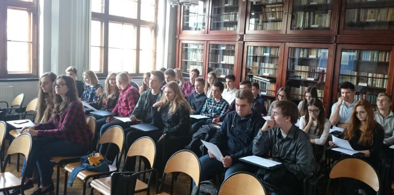 Uczniowie LMK brali udział w wykładach na Uniwersytecie Mikołaja Kopernika w Toruniu. Fot. nadesłane