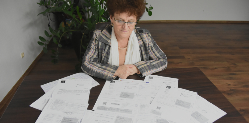 Przez cały czas włocławianka, aby nie wpaść w wir długów, na bieżąco opłacała swoje aktualne zużycie prądu. Należna na rachunkach kwota cały czas się jednak nie zmniejszała. Okazało się nawet, że kobieta zalega na blisko 2,5 tys. zł. Fot. Grażyna Sobczak