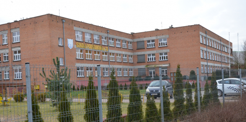 Dzisiejsza Szkoła Podstawowa nr 23 z ul. Wyspiańskiego to placówka, która powstała w wyniku połączenia SP 23 i działającego w tym samym budynku Gimnazjum nr 4. Fot. DDWloclawek.pl