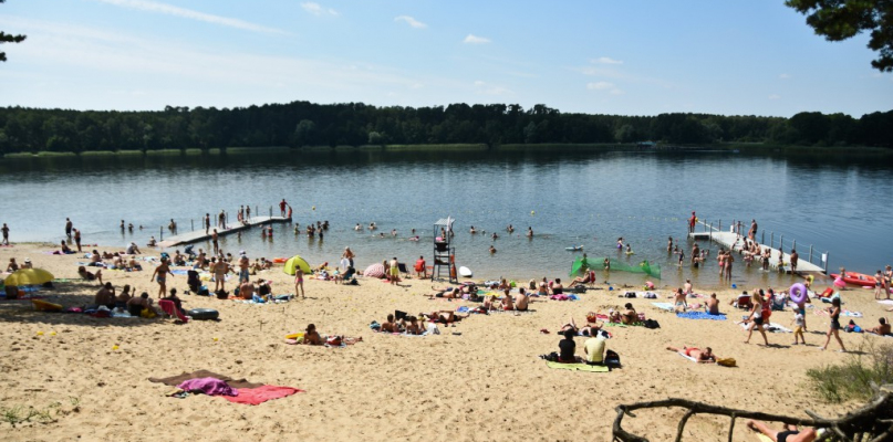 Umowa dzierżawy kąpieliska nad jeziorem Wikaryjskim obowiązywać będzie do 2020 roku. fot. Łukasz Daniewski