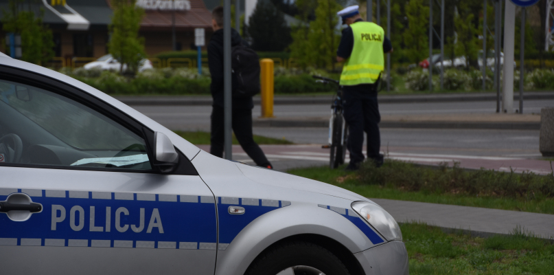 Kobieta została potrącona przez samochód w momencie przekraczania przez nią jezdni. Fot. Daniel Wiśniewski