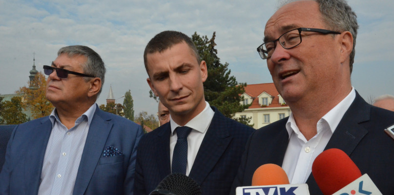 Od lewej: Krzysztof Grządziel, Krzysztof Kukucki i Włodzimierz Czarzasty. Fot. DDWloclawek.pl