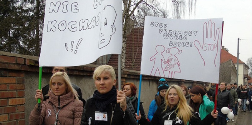 Poprzedni marsz przeciwko przemocy wobec najmłodszych odbył się w 2015 r., po śmierci 2-letniego Marcela. Fot. archiwum DDWloclawek.pl