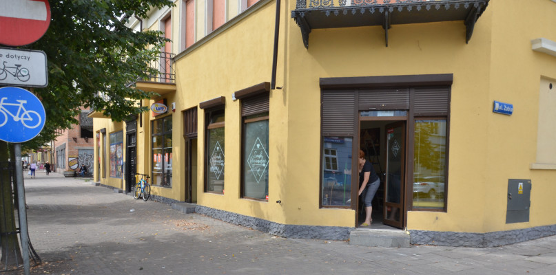 Ten lokal od lat stał pusty. Teraz będzie tam restauracja. Fot. Grażyna Sobczak. 