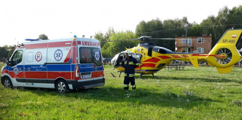 Do akcji zadysponowano także strażaków ochotników, którzy zabezpieczali lądowisko dla śmigłowca lotniczego pogotowia ratunkowego.  Fot. OSP w Skępem
