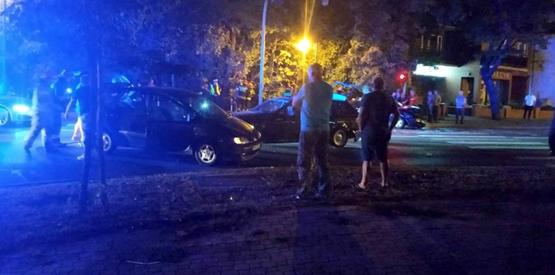 Do zderzenia doszło na skrzyżowaniu Chmielnej z Chopina. Fot. nadesłane.