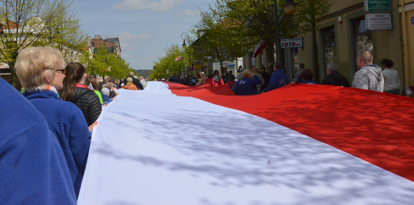 Jednym z elementów obchodów będzie przemarsz ze 100-metrowa flagą. Fot. Natalia Seklecka/archiwum