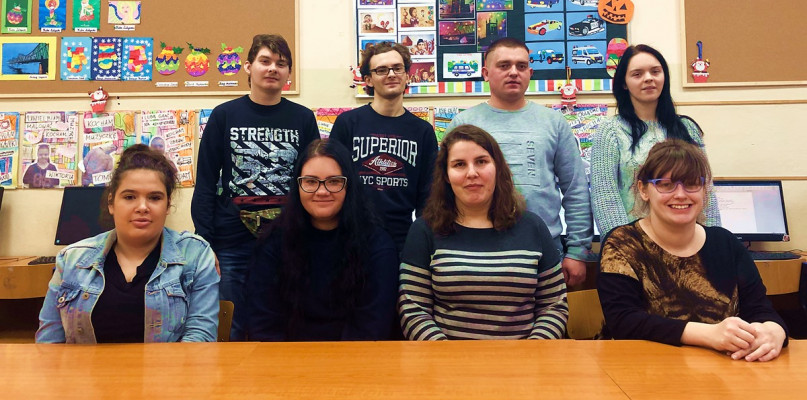 Ośmioro uczniów ZS nr 3 we Włocławku zostało stypendystami projektu 'Prymusi Zawodu Kujaw i Pomorza II'.  Fot. FB ZS 3 Włocławek