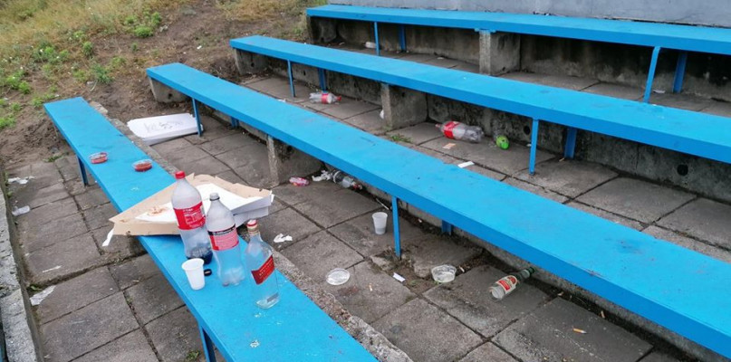 Taki widok zastali po długim weekendzie pracownicy Ośrodka Sportu i Rekreacji. Fot. OSiR Włocławek