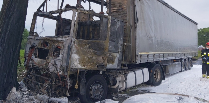 Kierowca ciężarówki wyszedł ze zdarzenia bez szwanku fot. KPP Radziejów