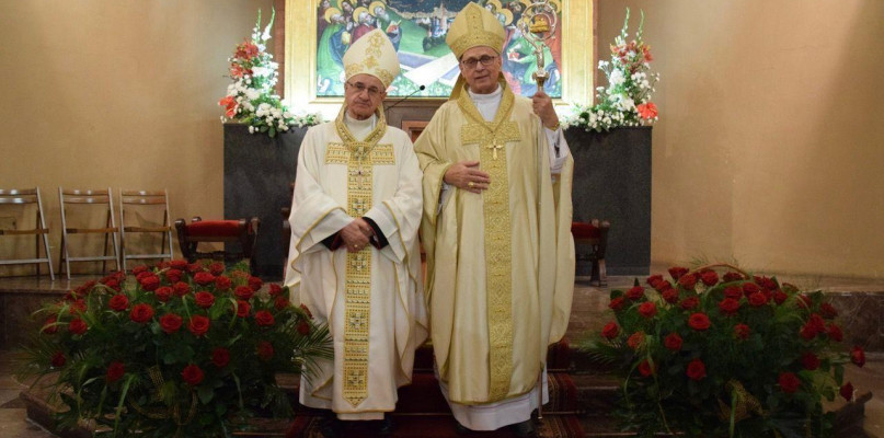 Biskup pomocniczy Stanisław Gębicki (z lewej) odchodzi na emeryturę fot. Diecezja Włocławek