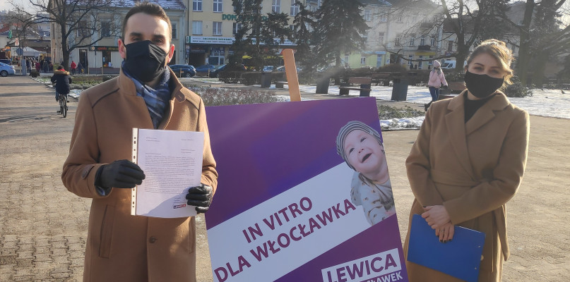 Lewica chce, by Włocławek miał własny program in vitro. NA zdjęciu radni: Piotr Kowal i Joanna Hofman-Kupisz. Fot. R.Ch.