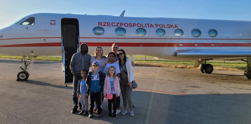 Kacper i jego rodzina są już w Polsce Fot. FB Kacper Teszner Siepomaga.pl 