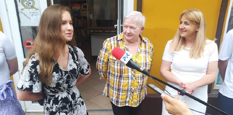 Duża część seniorów nie posiada umiejętności lub narzędzi do korzystania z internetu i jest tym samym dotknięta wykluczeniem cyfrowym. Fot. Daniel Wiśniewski