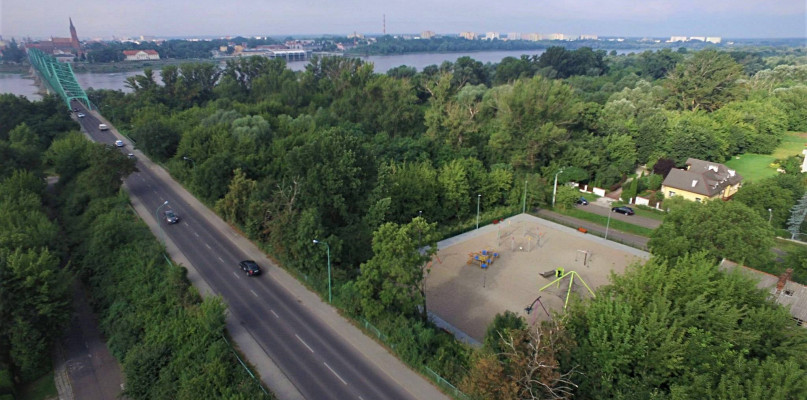 Pumptrack powstanie w sąsiedztwie placu zabaw przy Mostowej. Fot. UM Włocławek. 